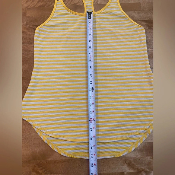 CALIA‎ BY CARRIE UNDERWOOD Striped Yellow Athletic Razorback Tank Top Small - Picture 5 of 9